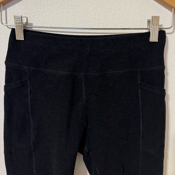 Oiselle Flyout Tights Black Pockets Mid Rise Running Athleisure Workout-04 - Picture 4 of 9